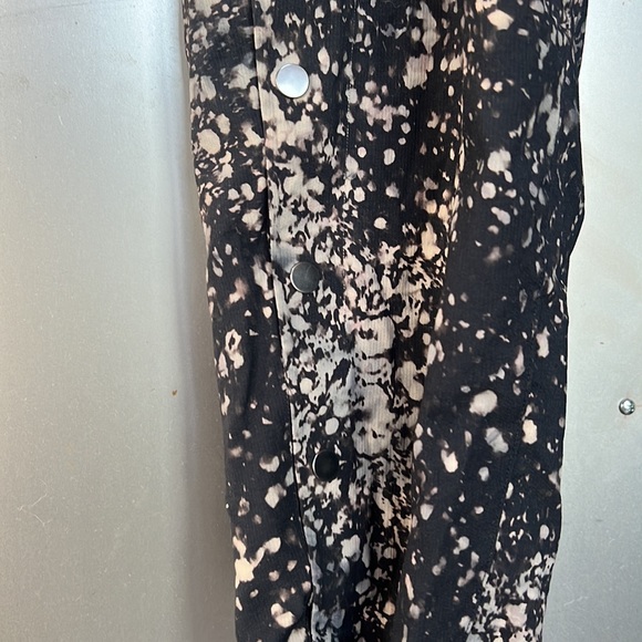 Lulu lab all over cropped pant - Picture 2 of 6